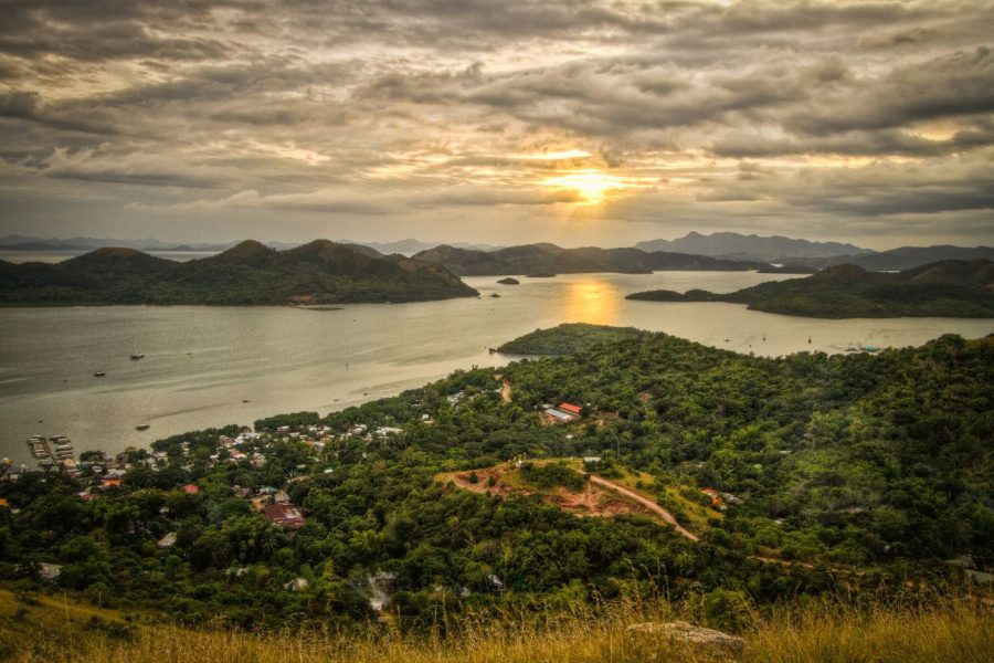 Coron Town Sightseeing and Mount Tapyas Hike